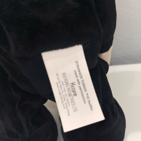 Netflix Stranger Things Eddie Munson Animated Plush Guitar Rocker - Picture 6 of 6